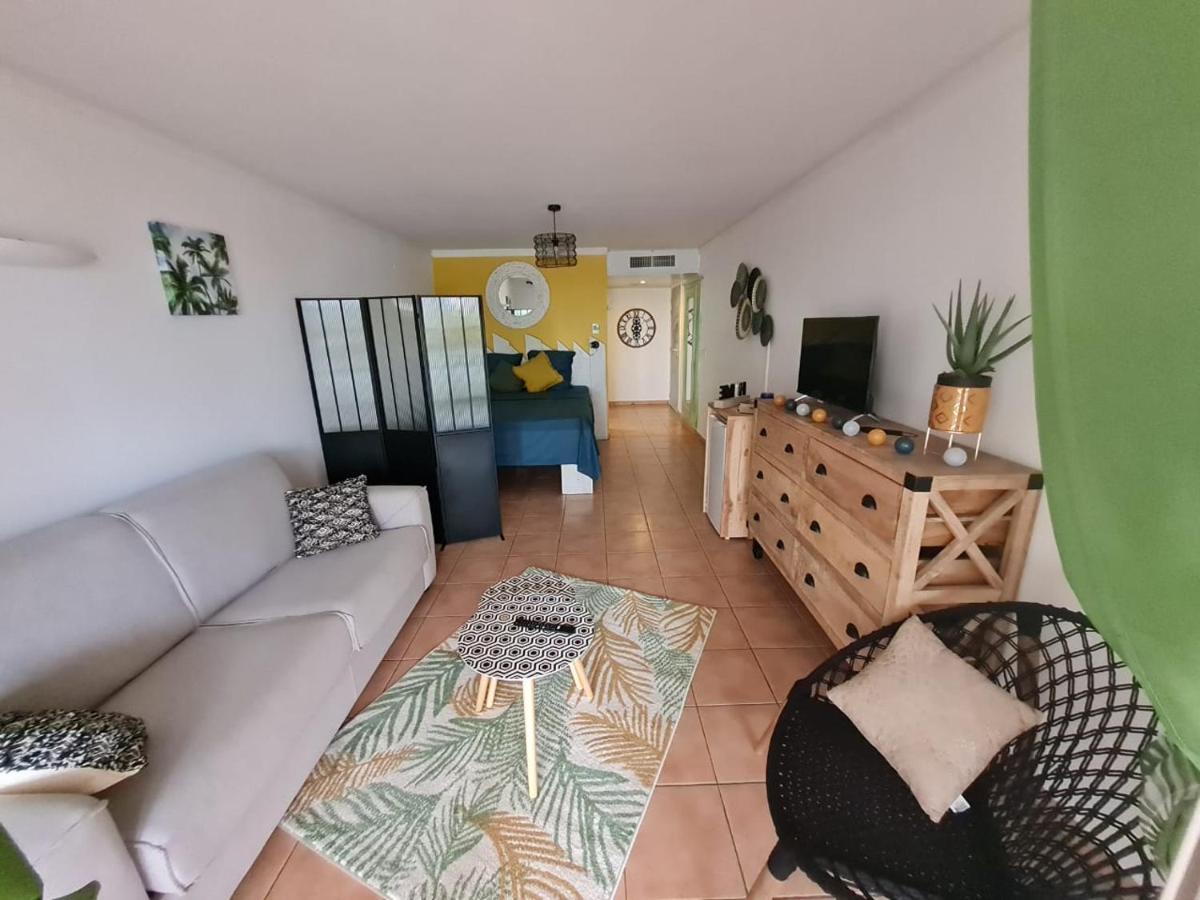 Studio Cosy, Vue Sur Mer Villages Vacances Sainte Anne Cheques Vacances Acceptes Exterior photo